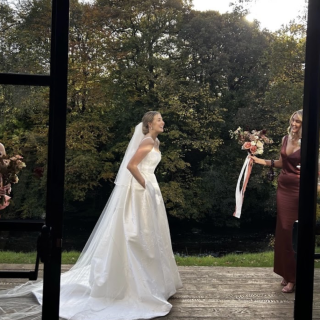 Wedding dress review by Laura Makinson