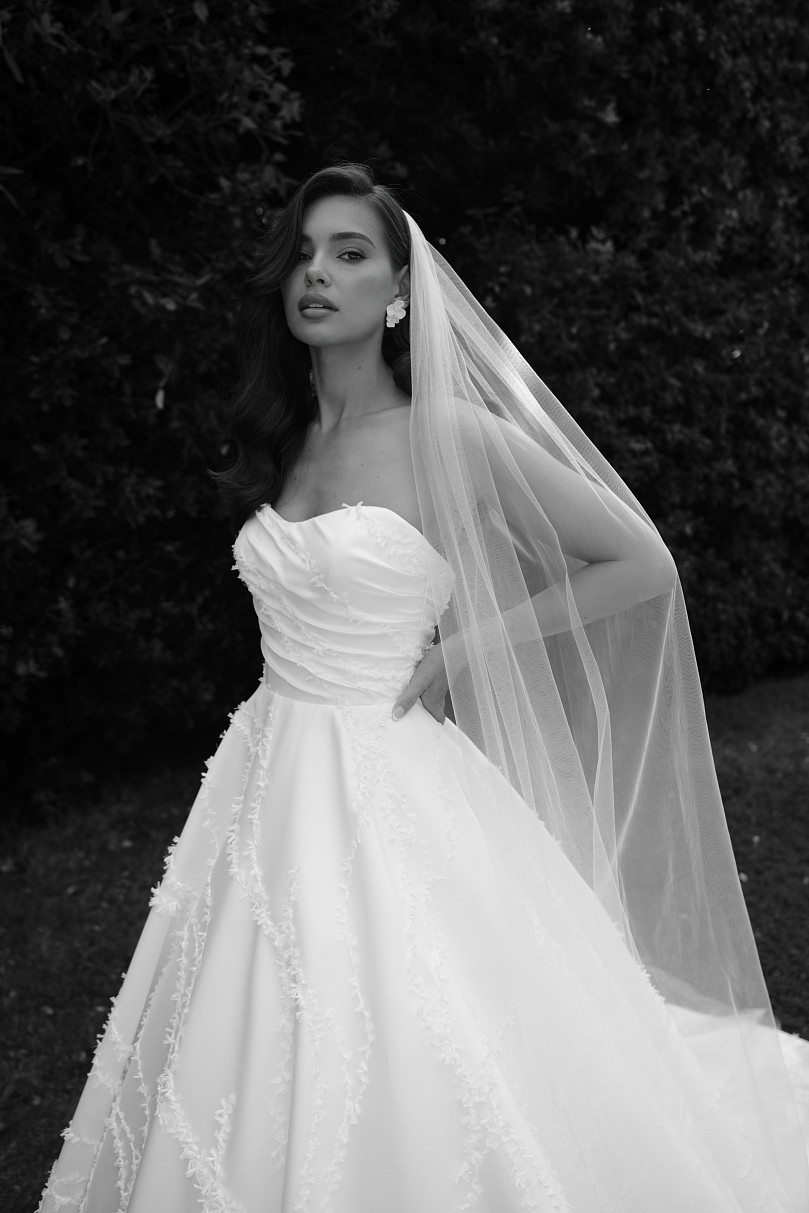 SAMPLE SALE : Knightsbridge & Altrincham
